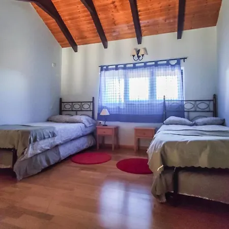 Amazing Home In Navarredonda De Gredos Navarredonda de Gredos