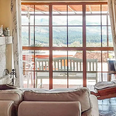 Amazing Home In Navarredonda De Gredos Feriehus *